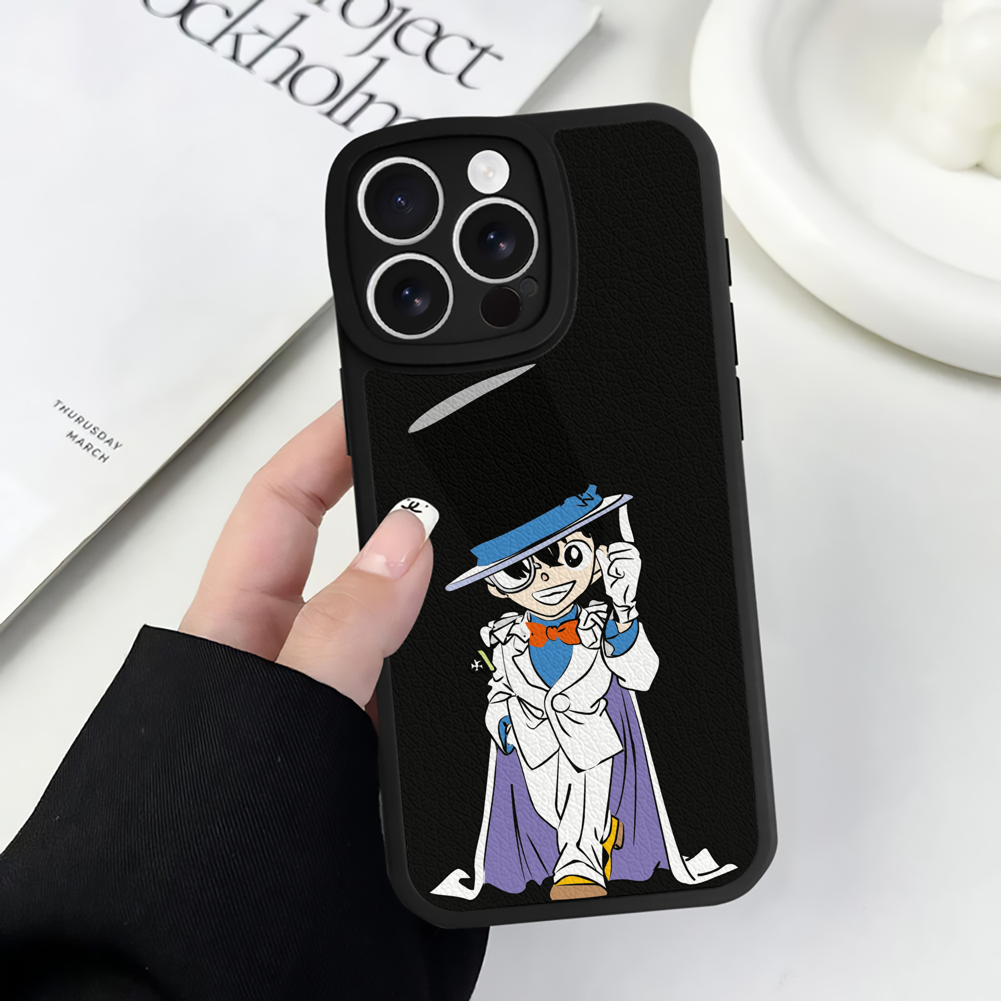 （画像用） 名探偵コナン 江戸川 コナン Detective Conan Conan Edogawa 【iPhone 16シリーズ対応】シリコンスマホケース（レザー調） 材質：シリコン